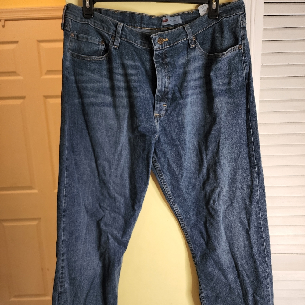 Levi's Wrangler Relaxed Fit Jeans Medium to Dark Wash 38×30